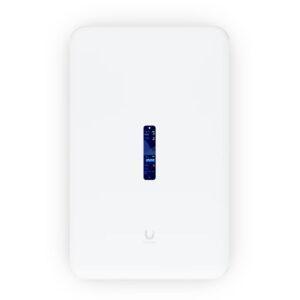 Cloud Gateway a parete Ubiquiti con AP WI-FI 6 - PoE Switching